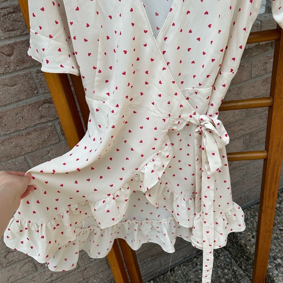 heart print wrap dress! - Picture 4 of 9